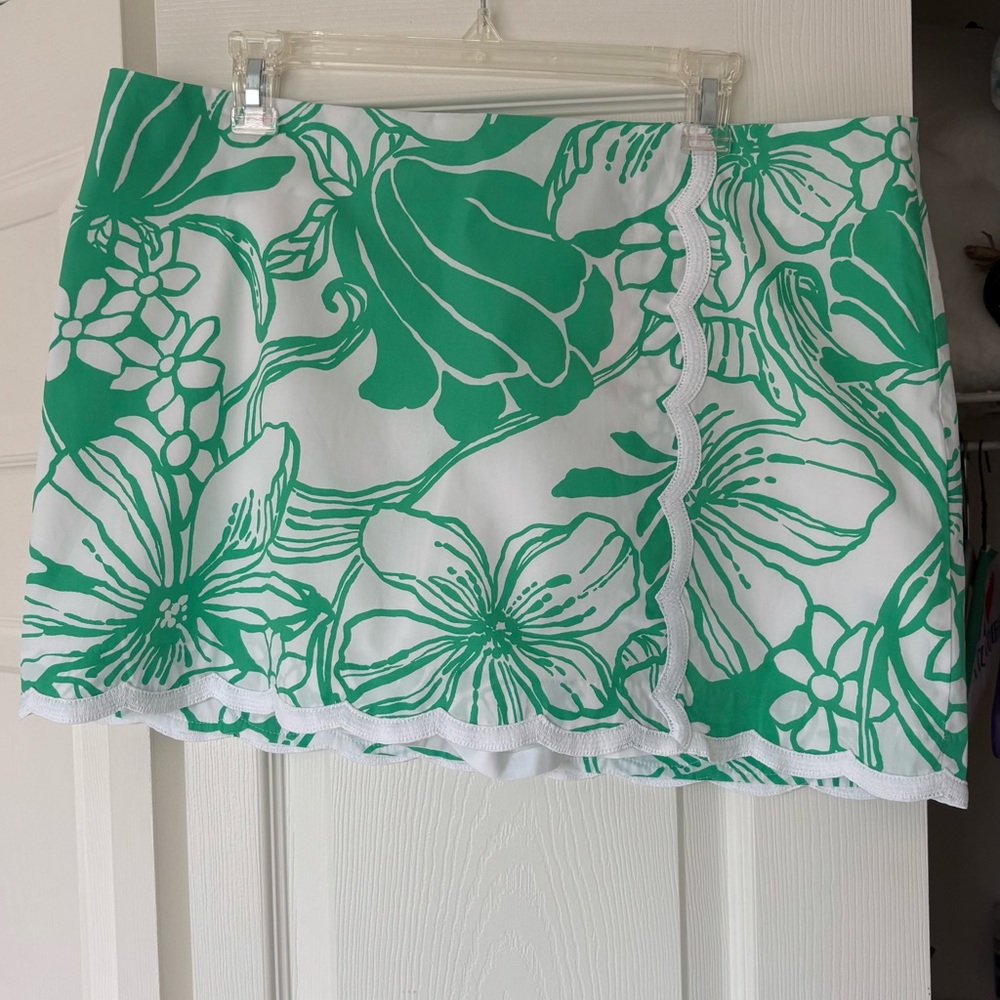 Lily Pulitzer Mini skort 
New with tags
Size 16